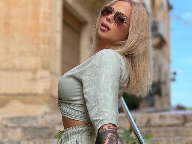 RedLara - Live porn &amp; sex cam - 29580527