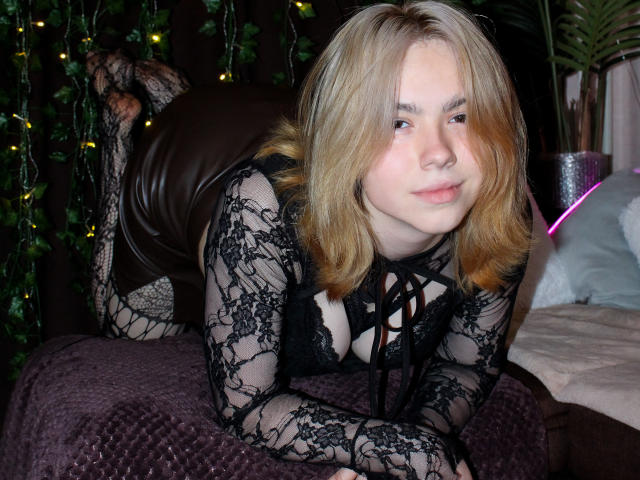 RemyCalhoun - Live porn &amp; sex cam - 29582168