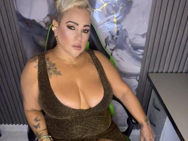 GianellaCox - Live porn &amp; sex cam - 29582513