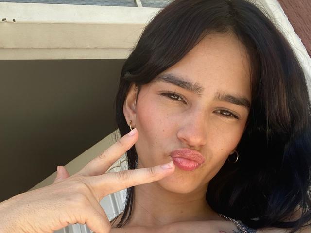 MelodyMansson - Live porn &amp; sex cam - 29583047