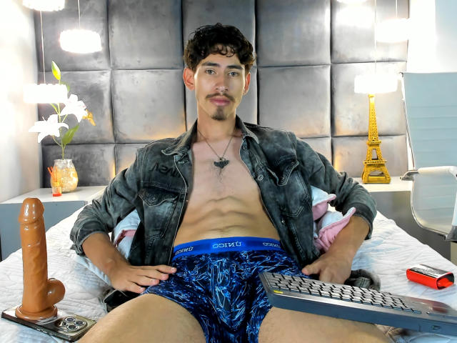 SkinnyJean - Live porn &amp; sex cam - 29584487
