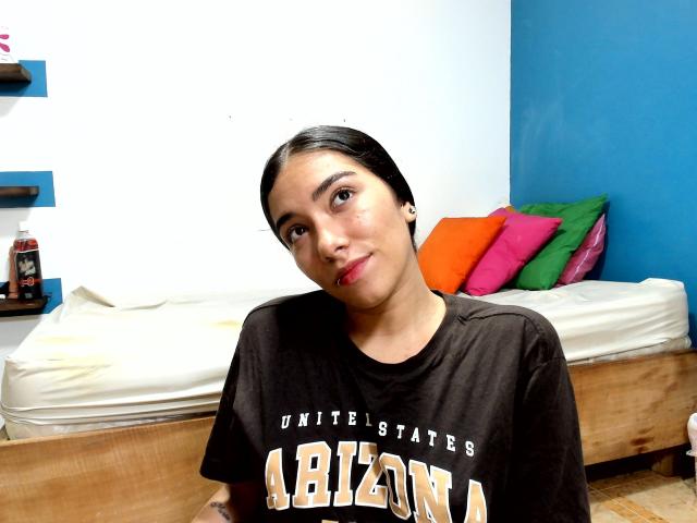 SharonKlart - Live porn &amp; sex cam - 29589071