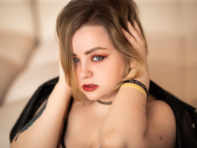 MissEmmar - Live porn &amp; sex cam - 29603216