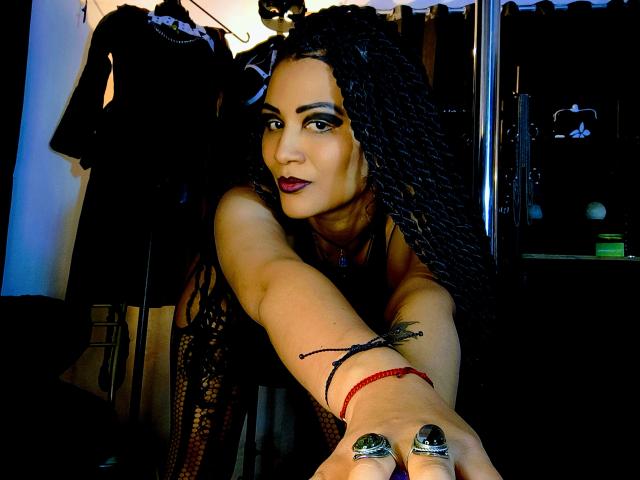DivaMarie - Live Sex Cam - 29607371