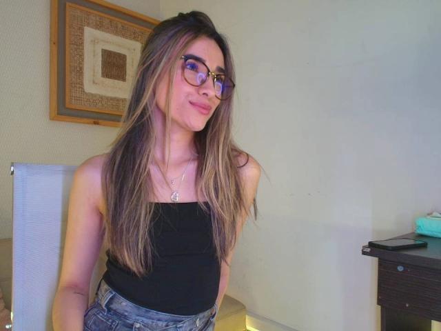 AdharaCooperr - Élő pornó és szexkamera - 29617991