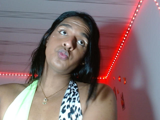 IdiiaLatina - Live porn &amp; sex cam - 29618876
