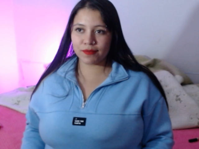 KrisGarner - Live porn &amp; sex cam - 29621888