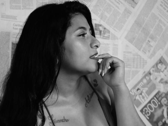 ArianaFoxxy - Live porn &amp; sex cam - 29626466