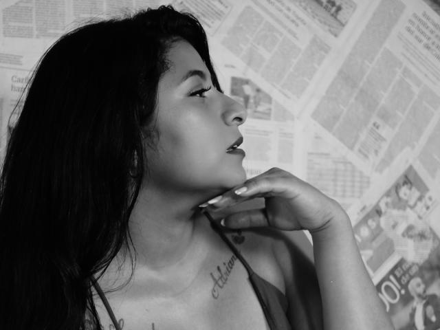 ArianaFoxxy - Live sexe cam - 29626469