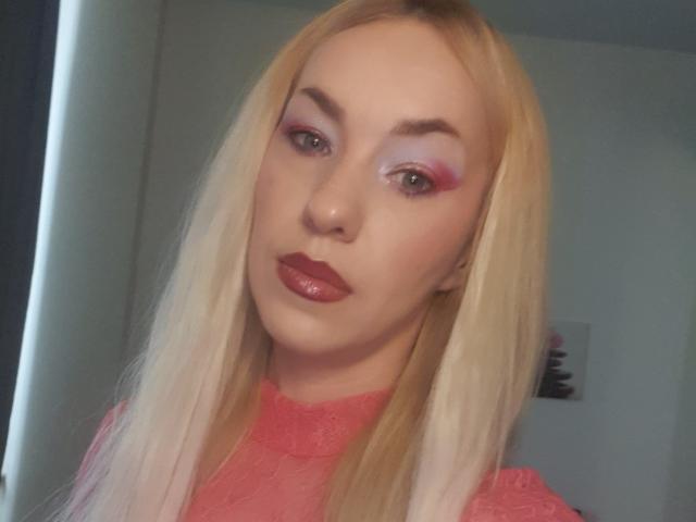 MessyQueenHot - Live porn &amp; sex cam - 29629406