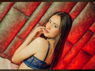 Watch Zoeebm Live on XLoveCam