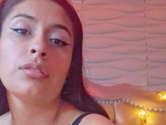 RoxanneHan - Live sex cam - 29639480