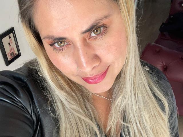 AlejaBlonde - Live porn &amp; sex cam - 29648324