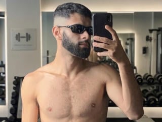Watch  Gregoleon live on XLoveCam