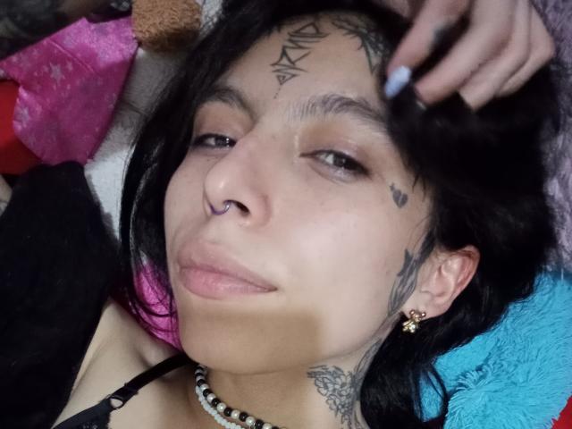 LaurieRzz - Live porn &amp; sex cam - 29651336