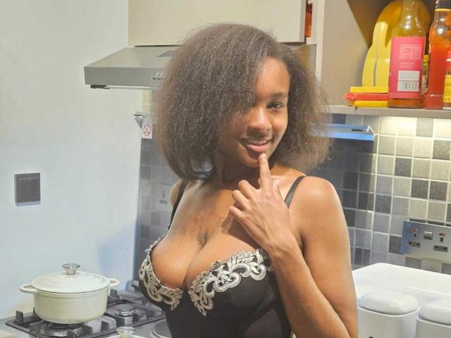 SusanWater - Live Sex Cam - 29654081