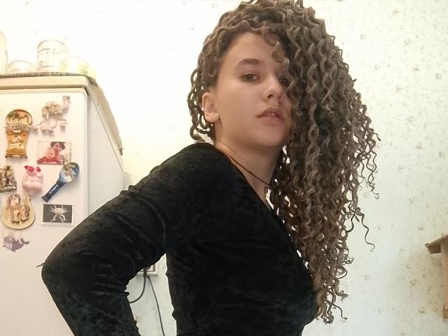 MarlanViviane - Live Sex Cam - 29656865