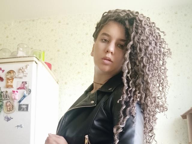 MarlanViviane - Live Sex Cam - 29656883