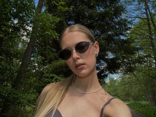 LillianaWhang - Porno na żywo i seks kamera - 29659808