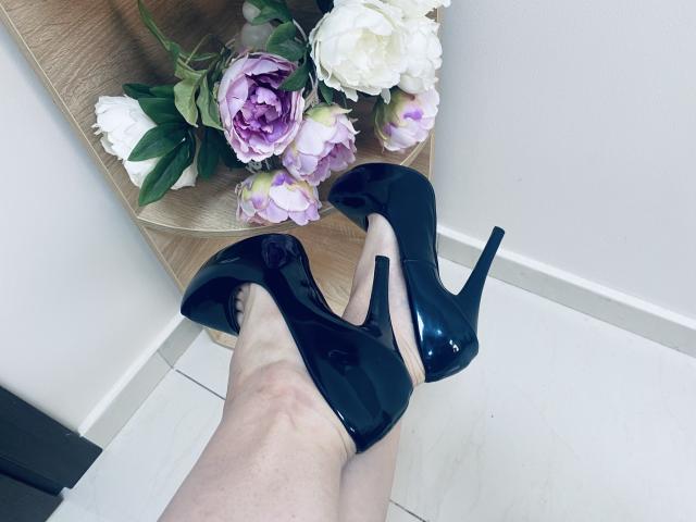 OliviaGranda - Live sex cam - 29681231