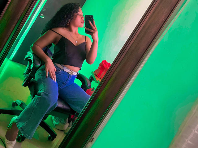 SophieSonyas - Live porn &amp; sex cam - 29687246