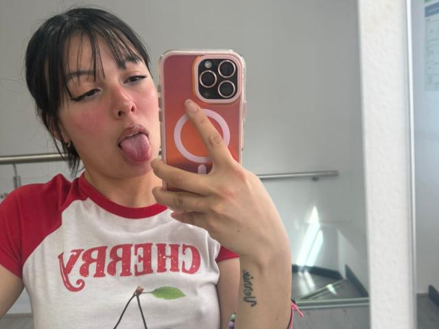 ValerieNoiir - Live porn &amp; sex cam - 29692856