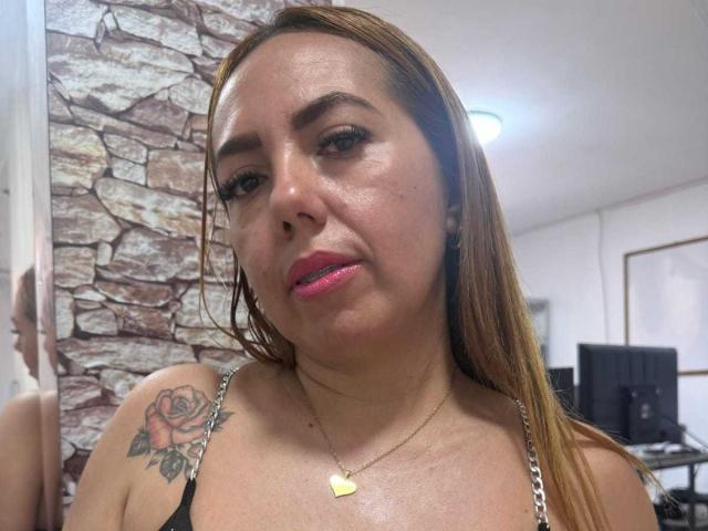 AmberDillucca - Live sex cam - 29698556