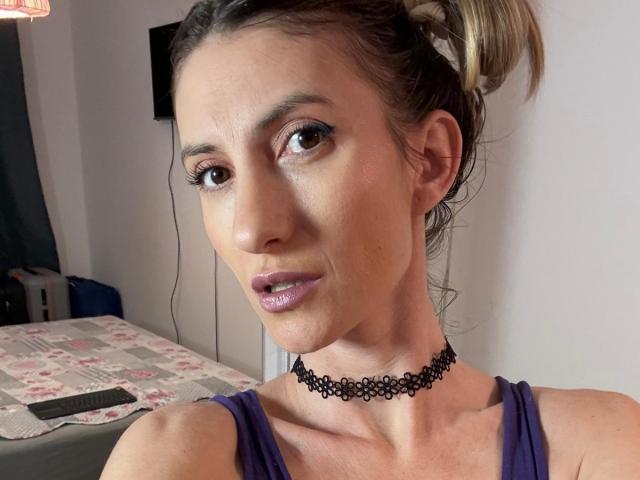 RoxanneQuin - Sexe cam en vivo - 29700122