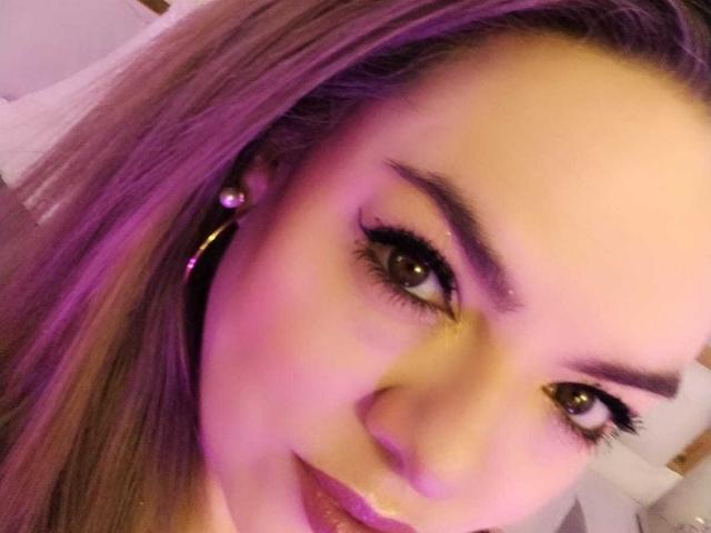 AvaMia - Live Sex Cam - 29700218