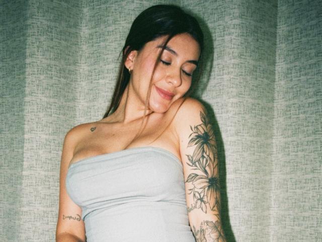ThaliaAres - Sexe cam en vivo - 29700905