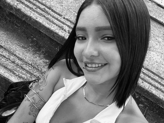 SaritaKlart - Live porn &amp; sex cam - 29702552