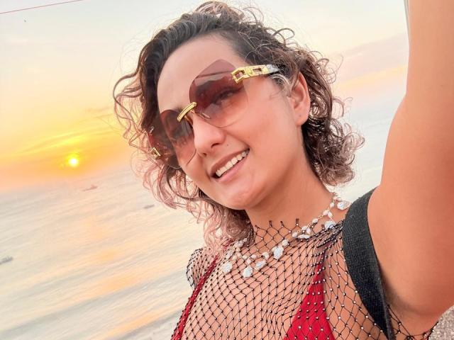FloraSaenz - Live sex cam - 29702558