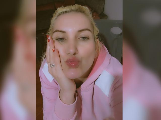 GiuliaAddams - Live porn &amp; sex cam - 29707595