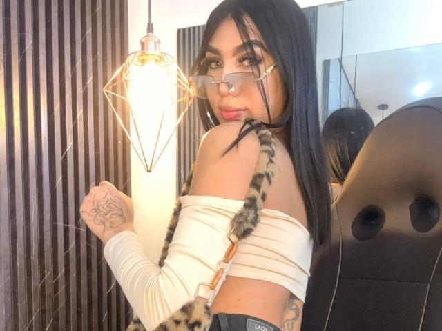 CamelyHott - Live porn &amp; sex cam - 29716862