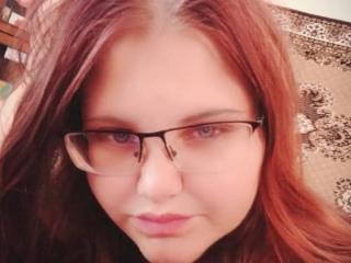 Watch  PollyEmm live on XLoveCam