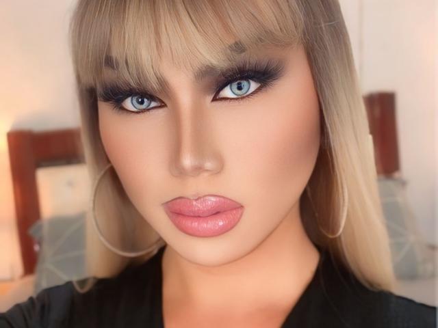 QueenDomVictoria - Live porn &amp; sex cam - 29729612