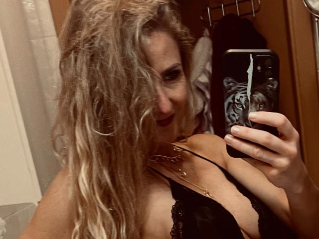 CarrieMillerX-hot - Live sex cam - 29734688