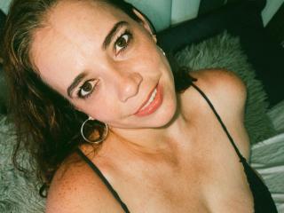 Watch MirandaDelacroix Live on XLoveCam