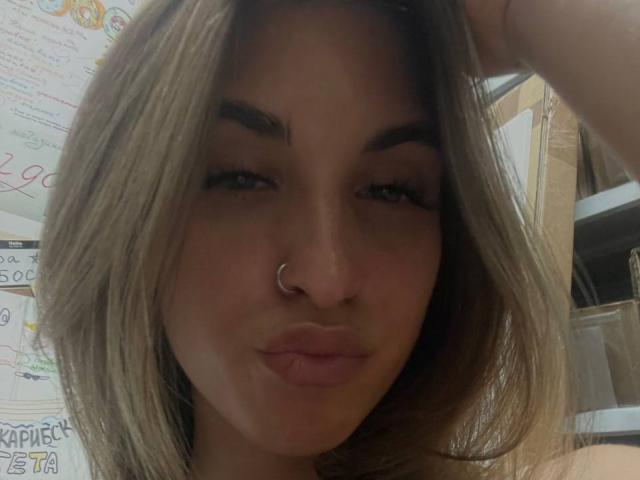RoxanaKrausse - Live porn &amp; sex cam - 29743469