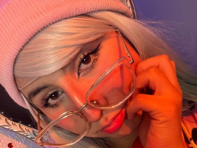 MaddieLesYoux - Live porn &amp; sex cam - 29744675