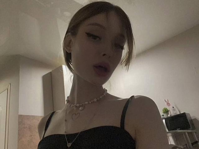 CeolaGoodroe - Live Sex Cam - 29754896