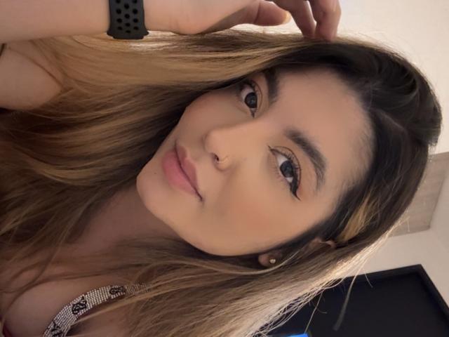 ArianneDelux - Live sex cam - 29767382