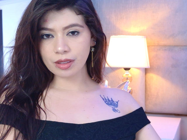 LindaMancini - Live sexe cam - 29767859