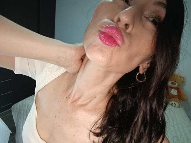 AliceRossiX - Live Sex Cam - 29771027