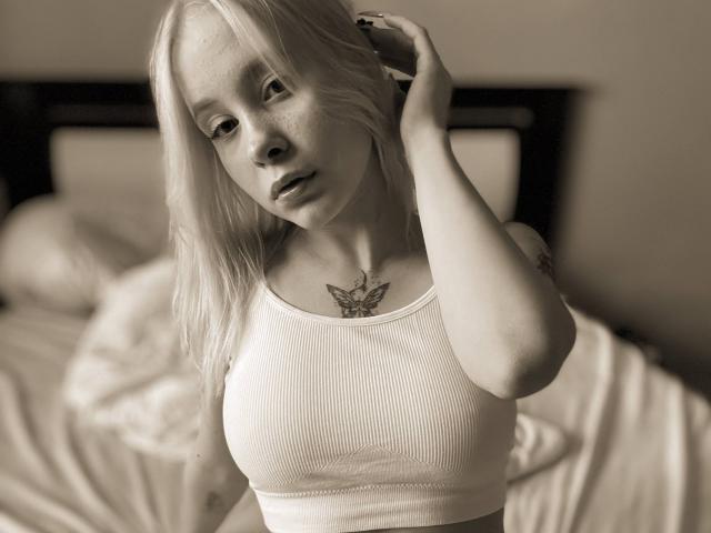 SoftAngelxKisses - Live porn &amp; sex cam - 29775170