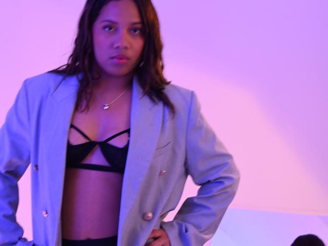 ZaraBlaze - Sexe cam en vivo - 29775587