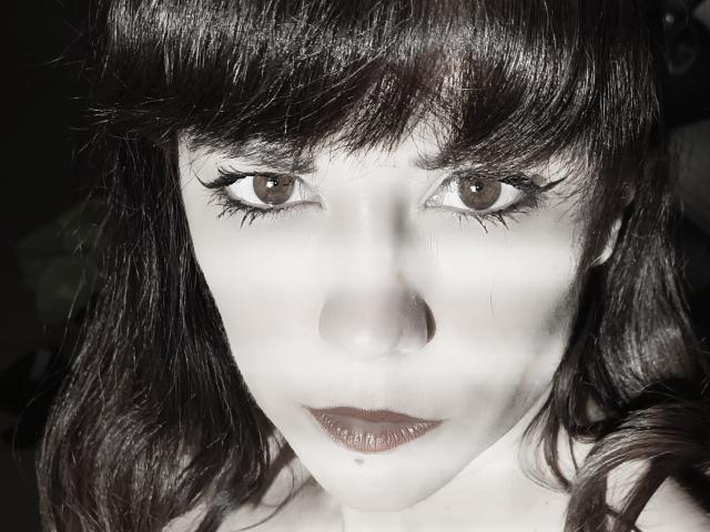 OrianaLaFrancaise - Porno na żywo i seks kamera - 29777492