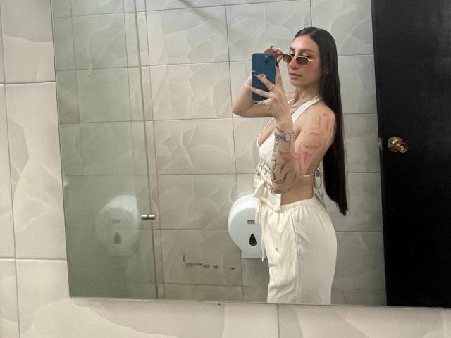MaddyCarina - Live porn &amp; sex cam - 29783627