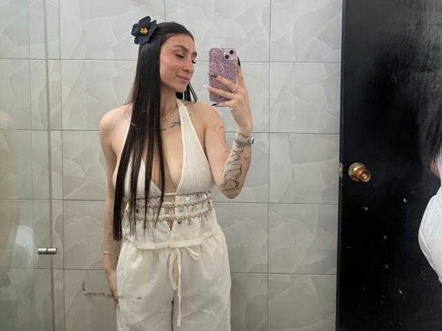MaddyCarina - Live porn &amp; sex cam - 29784686