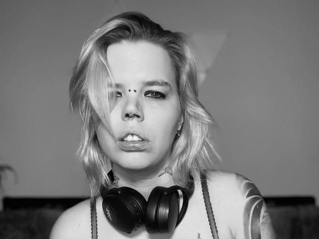 JuliaAvarix-hot - Live sex cam - 29785901